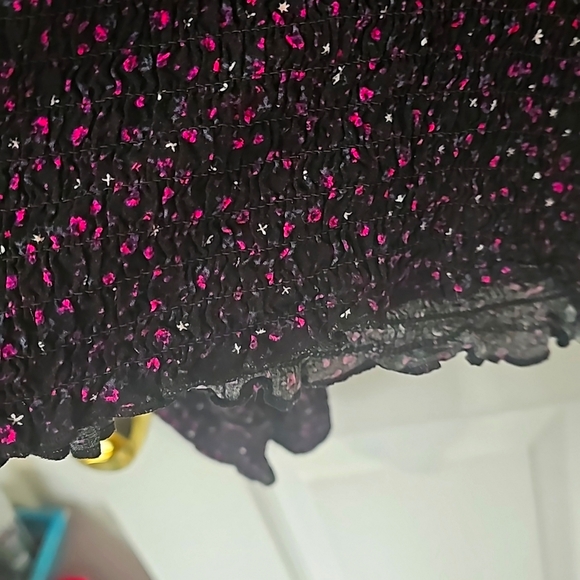 Wild Fable Black Floral fitted Short Top - Picture 5 of 6